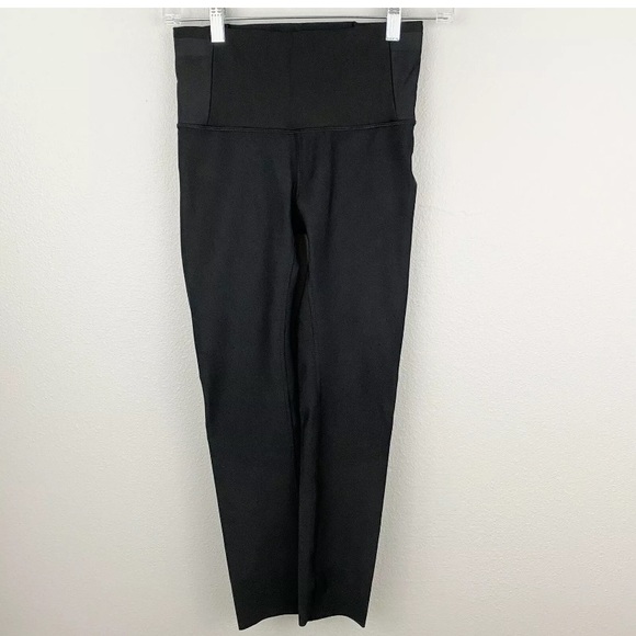 lululemon athletica Pants - Lululemon • NWOT Black Crops 23”